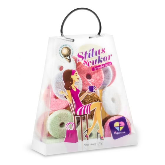 Vegyes színű, lyukas kör alakú formacukor kis táskában