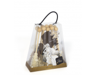 Rövid, fehér és barna kandispálca kis táskában