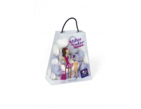 Fehér és világoskék színű, szív alakú formacukor kis táskában